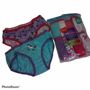 Hanes girls hipsters briefs. Size10. 10 count #746
